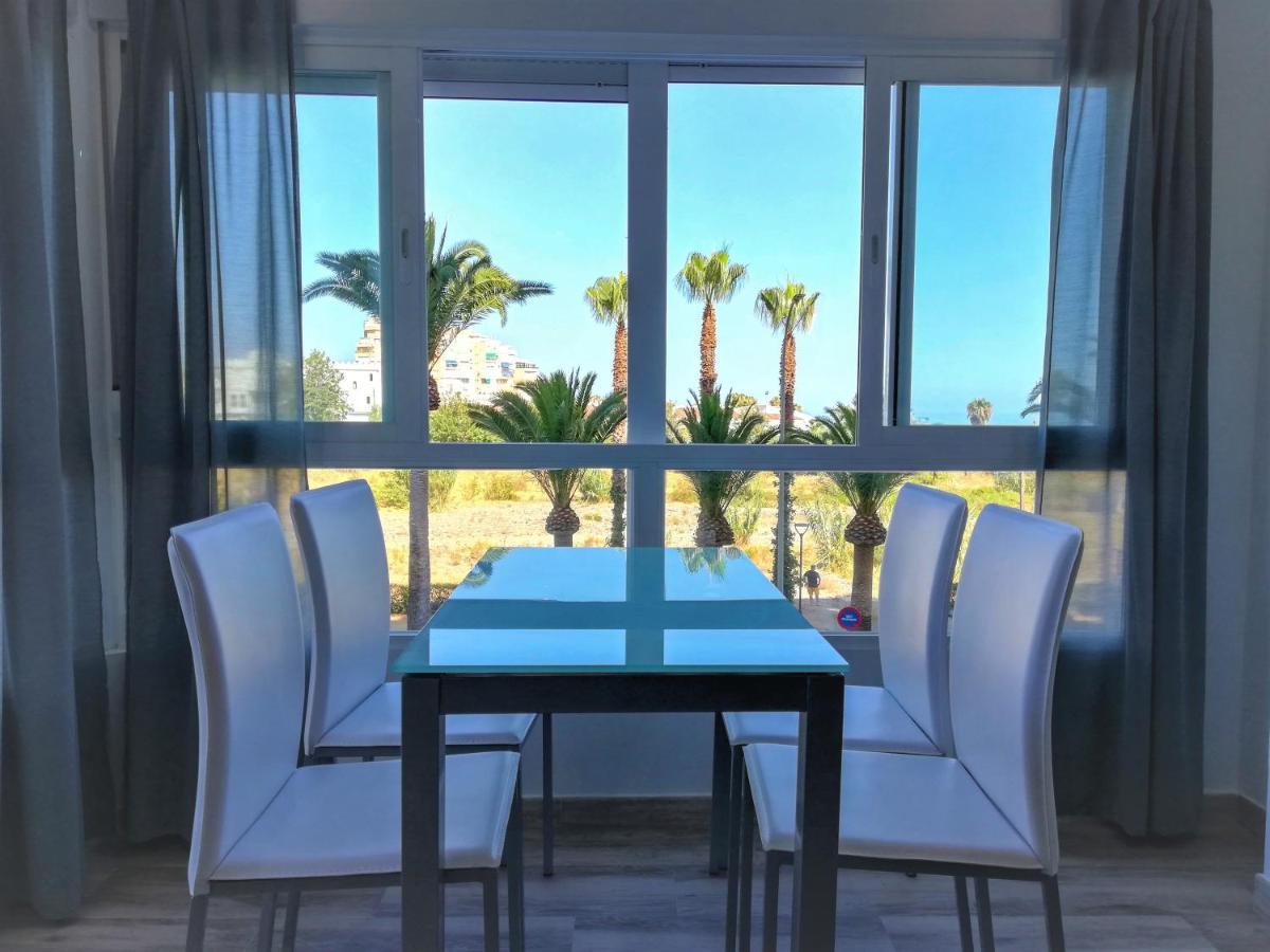 Algarrobo Beach Holidays - Alojamientos La Torre Kültér fotó